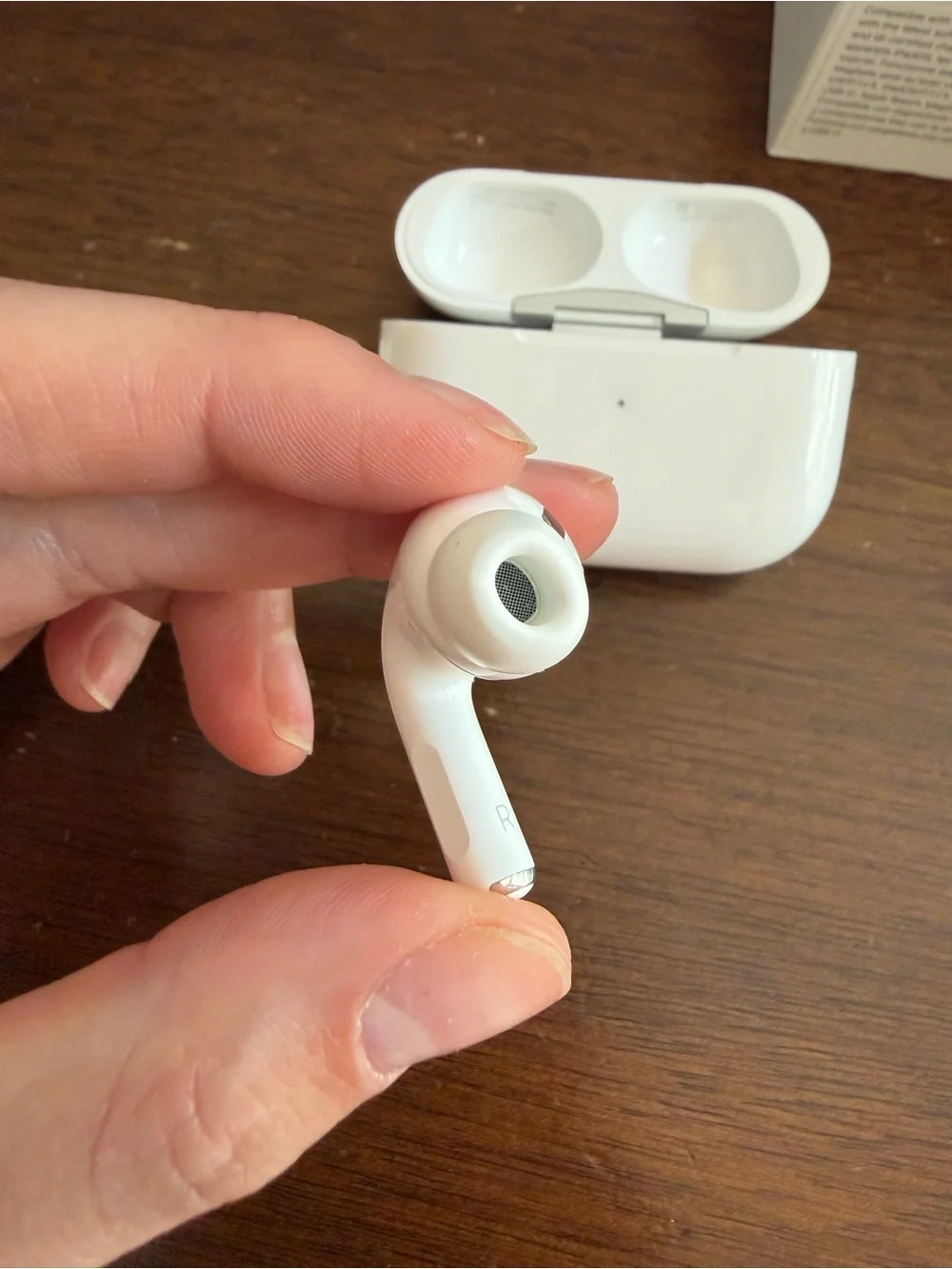 Apple White AirPods Pro 2 gen In-Ear Wireless Earbuds